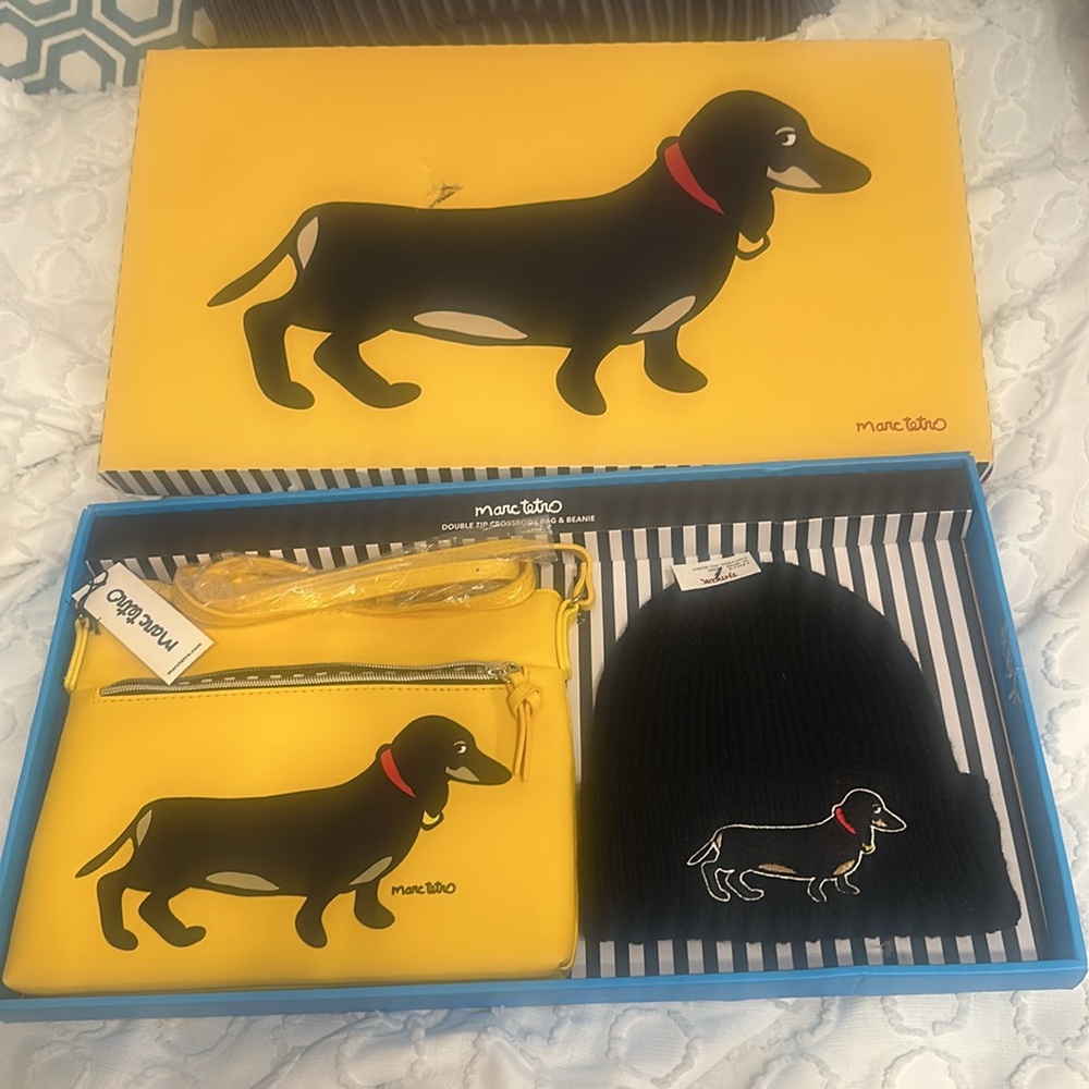 NWT Marc Tetro Dachshund Dog Crossbody Bag & Beanie Hat Gift Set- price is firm - Picture 9 of 11